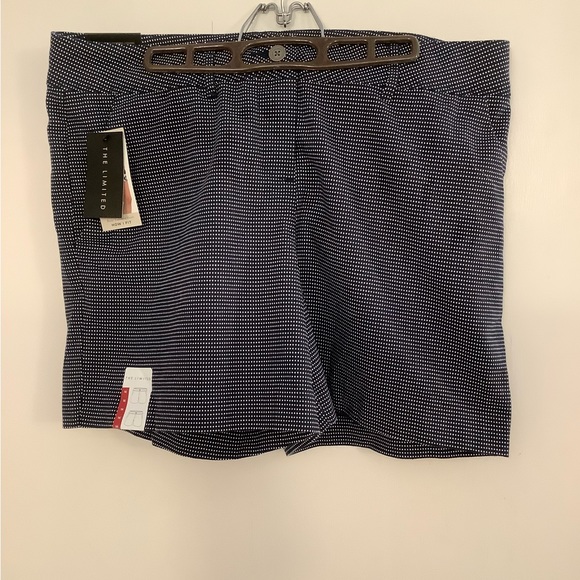 NWT, NEVER WORN! The Limited shorts - Picture 1 of 3